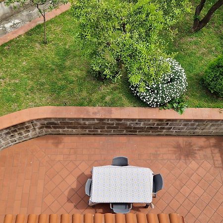 Il Giardino Dei Gigli Apartment เมตา ภายนอก รูปภาพ