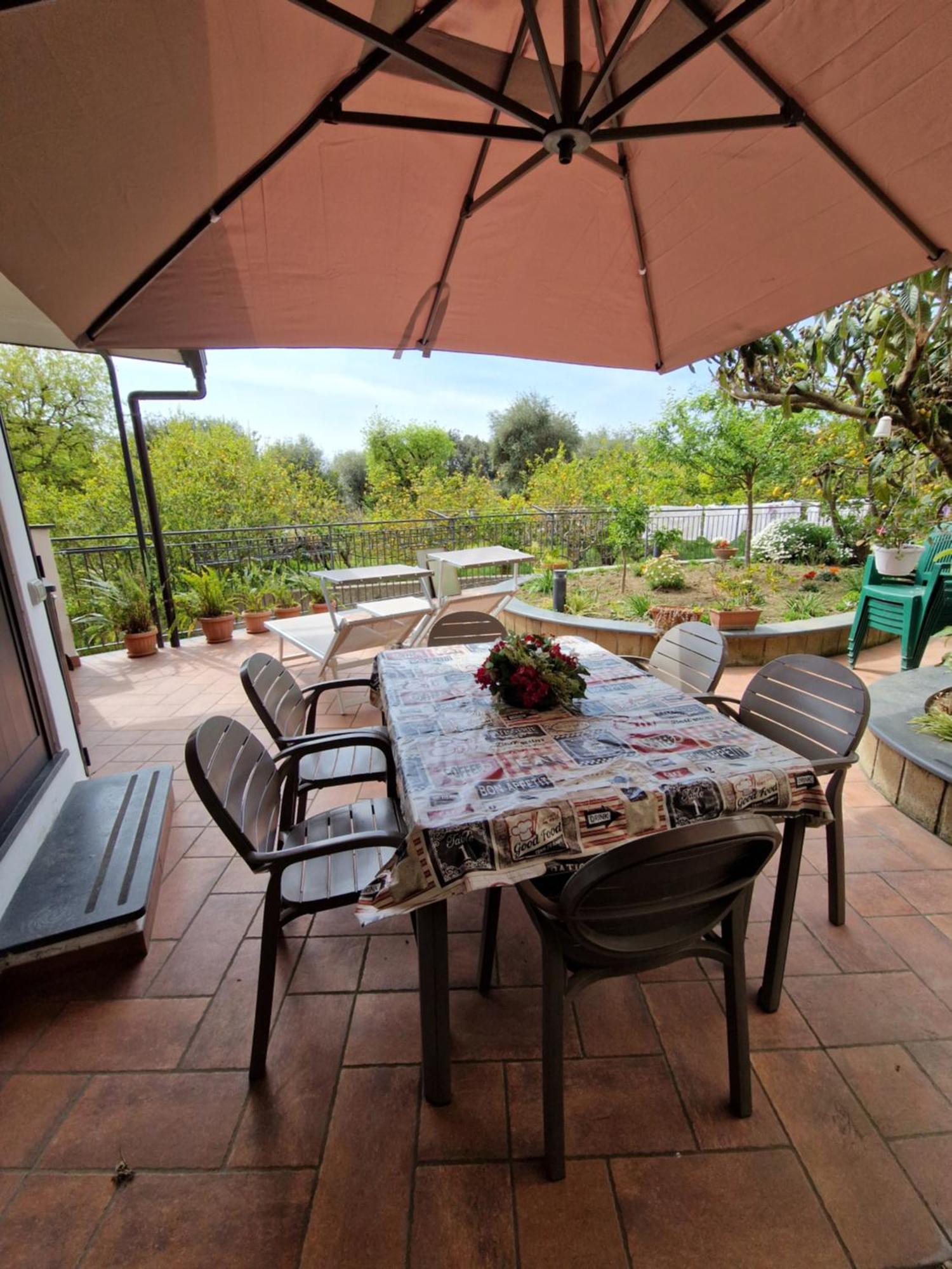Il Giardino Dei Gigli Apartment เมตา ภายนอก รูปภาพ