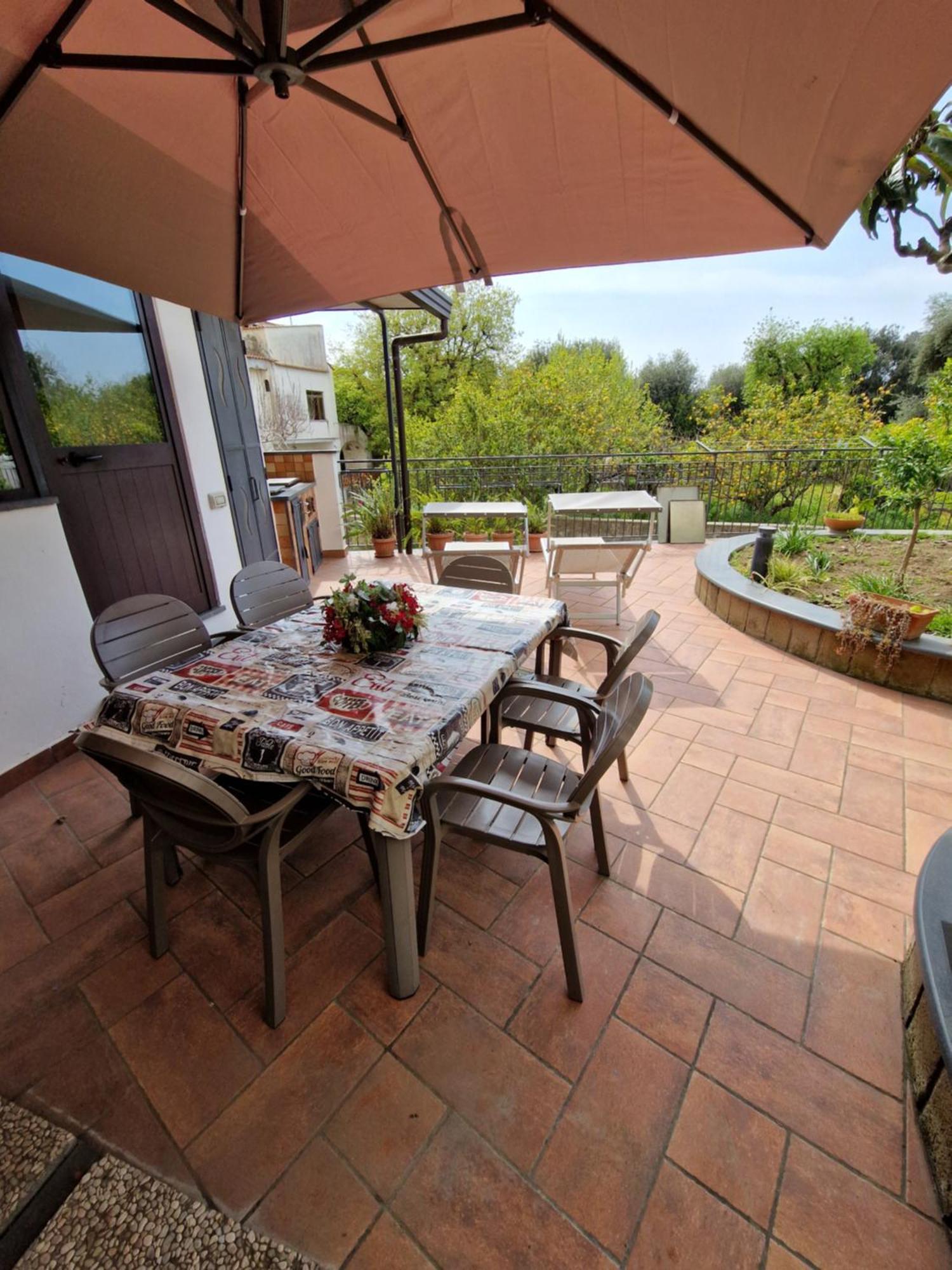Il Giardino Dei Gigli Apartment เมตา ภายนอก รูปภาพ