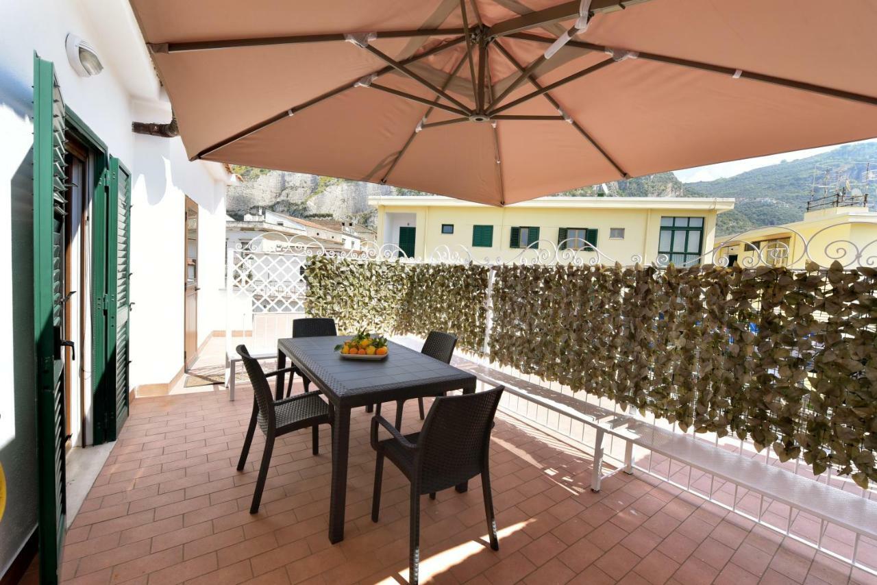 Il Giardino Dei Gigli Apartment เมตา ภายนอก รูปภาพ